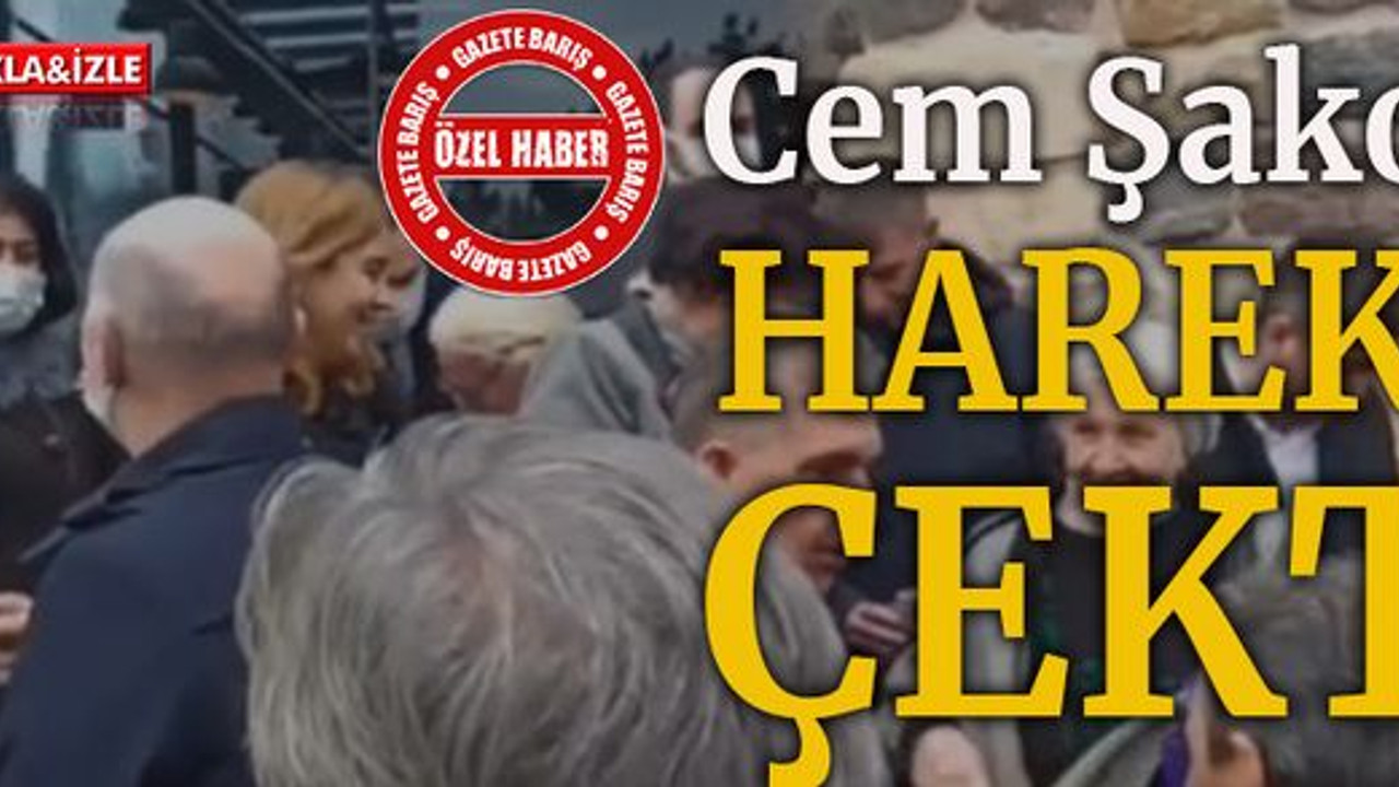 Cem Şakoğlu el hareketi çekti